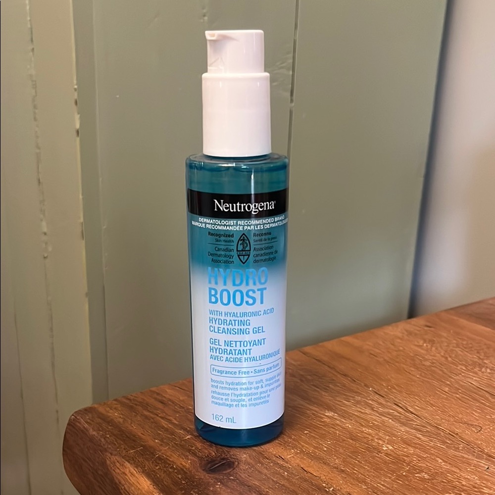 Neutrogena Hydro Boost Cleansing Gel